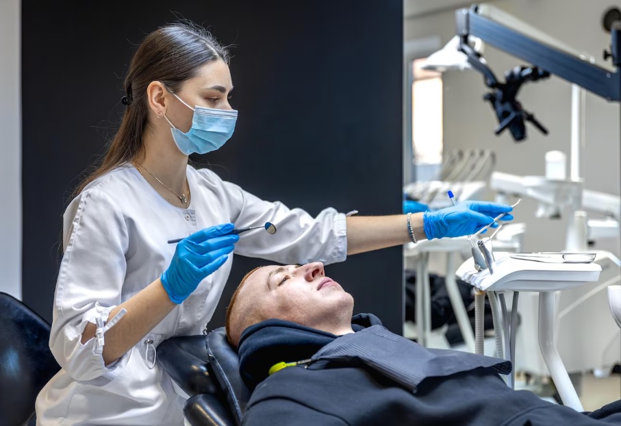 Jakie błędy mogą zniweczyć efekty leczenia kanałowego?